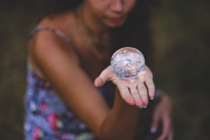 Avenir de l'auto-édition : kaboompics.com - Crystal ball